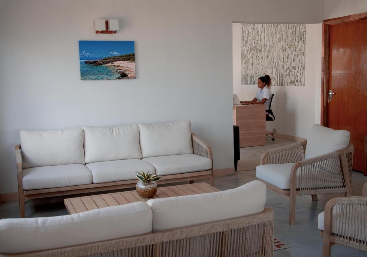 Villa Du Sud Gravier Extérieur photo